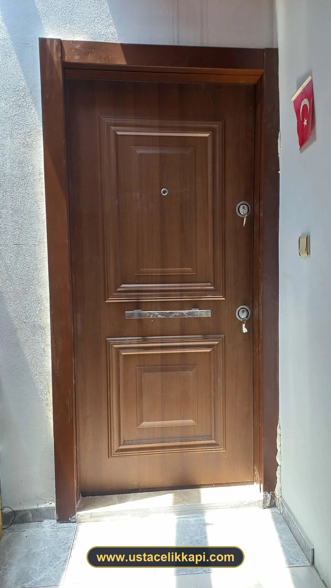 USTA Rustik Ahşap Daire Kapısı - Model #16 İstanbul Çelik Kapı Satış & Garantili Montajı